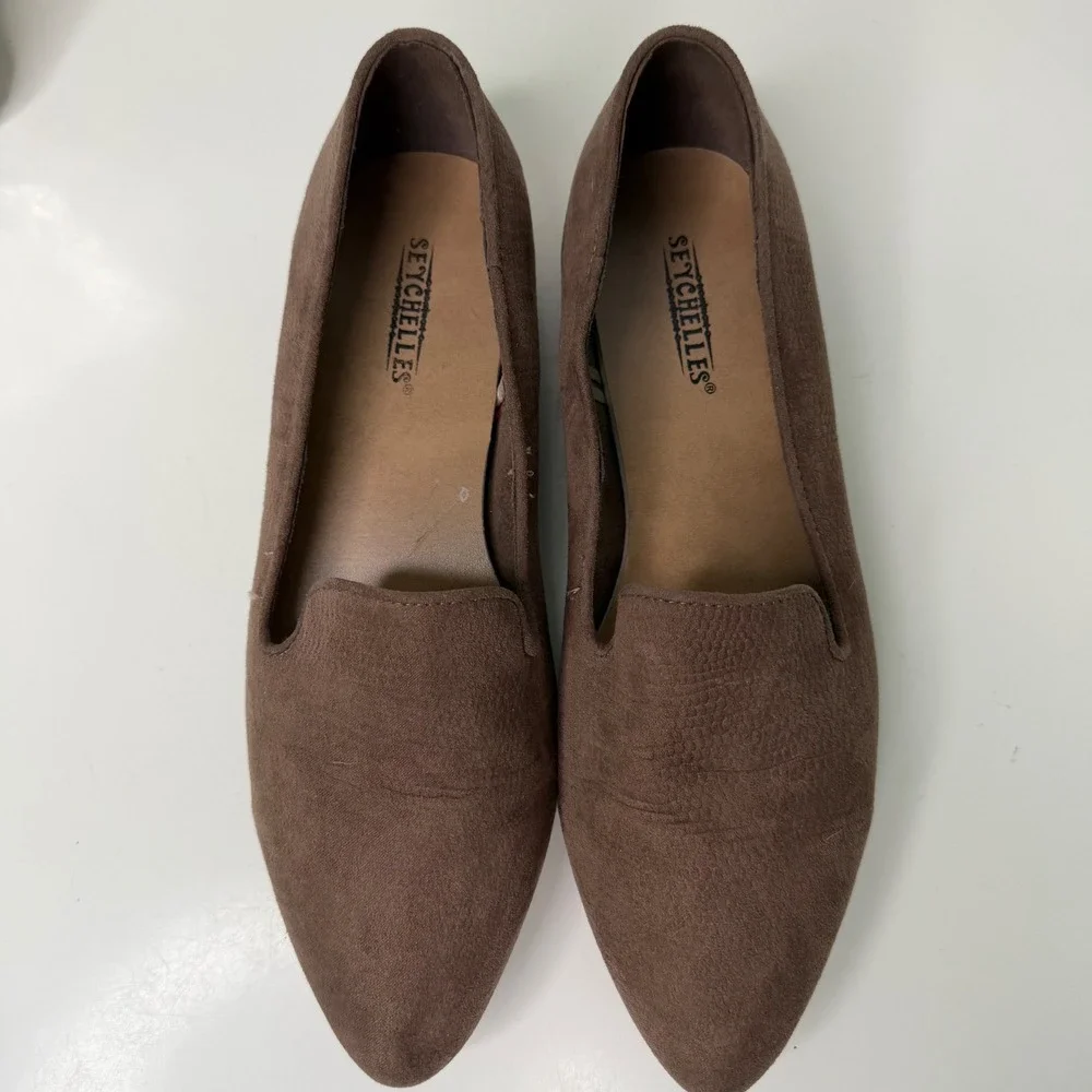 Seychelles pointed toe